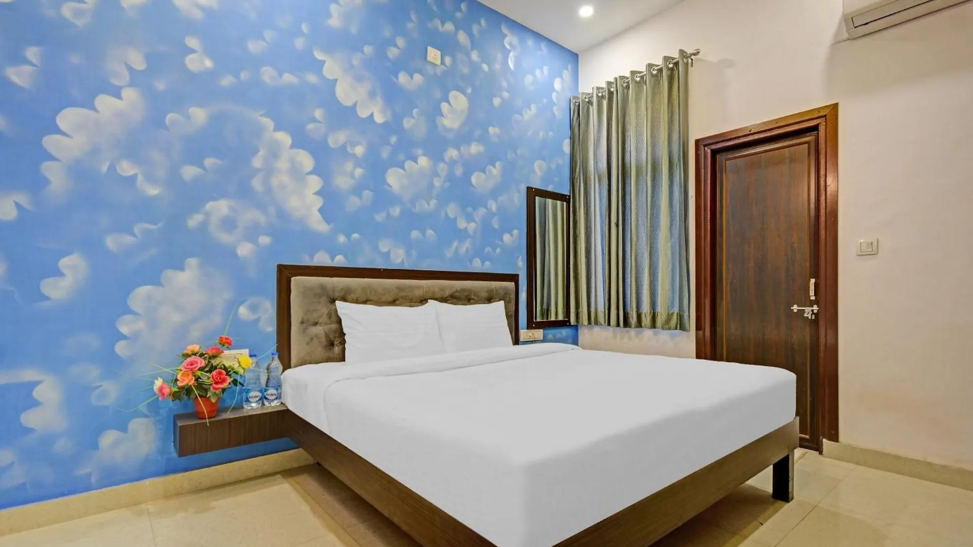 Capital O Maharana Palace Udaipur Hotel